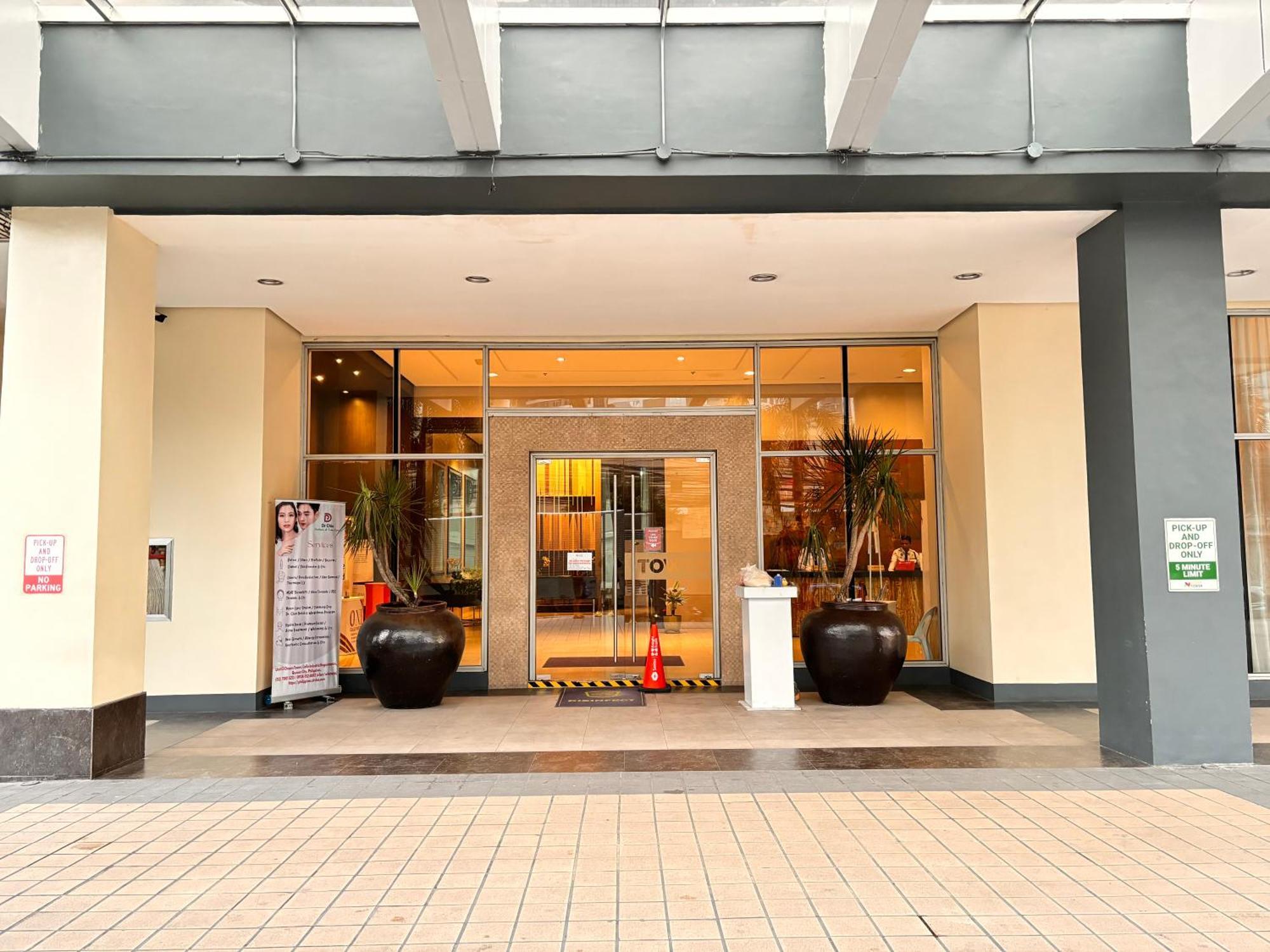 La Amore Place Pasig City Extérieur photo