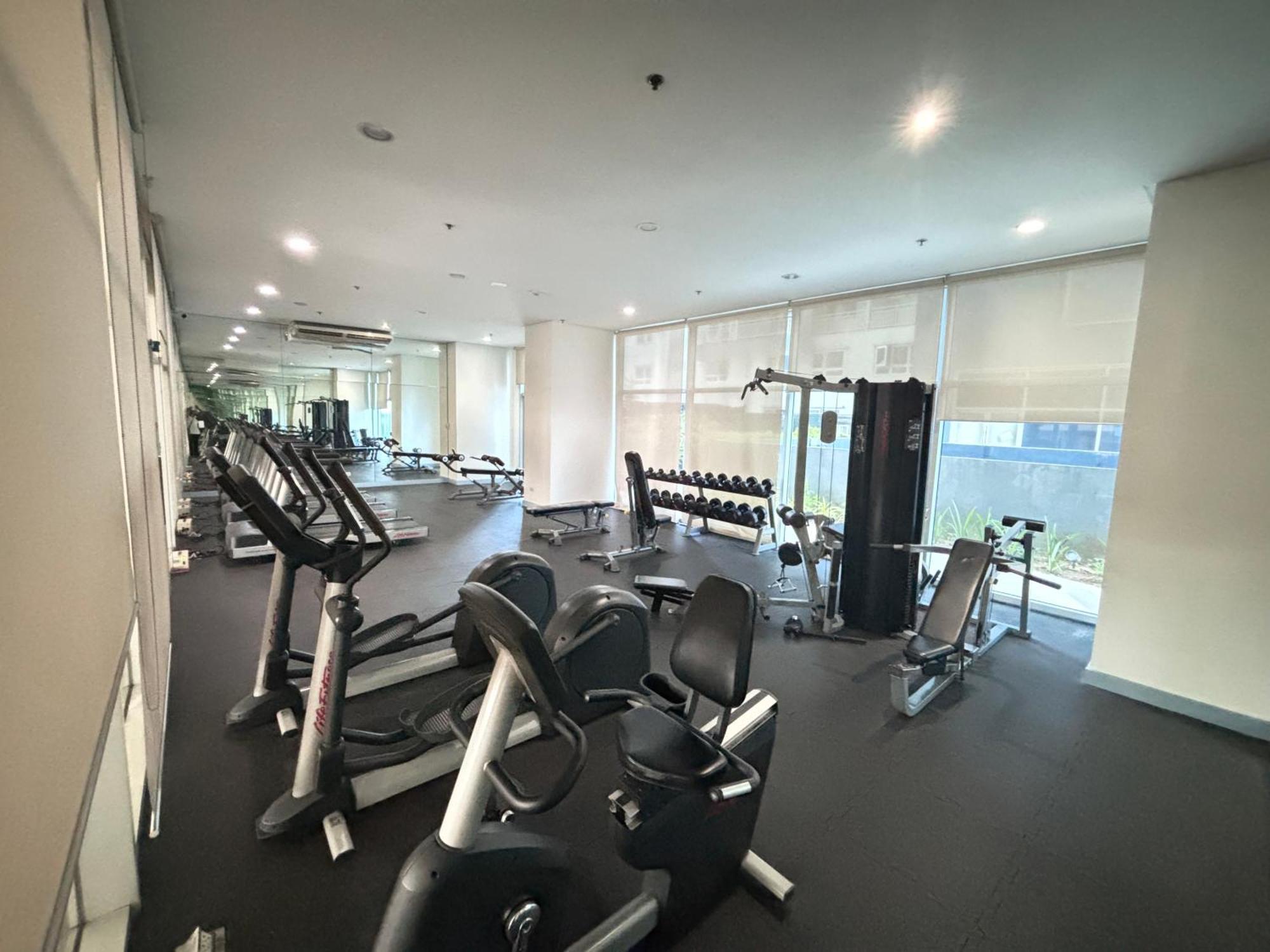 La Amore Place Pasig City Extérieur photo